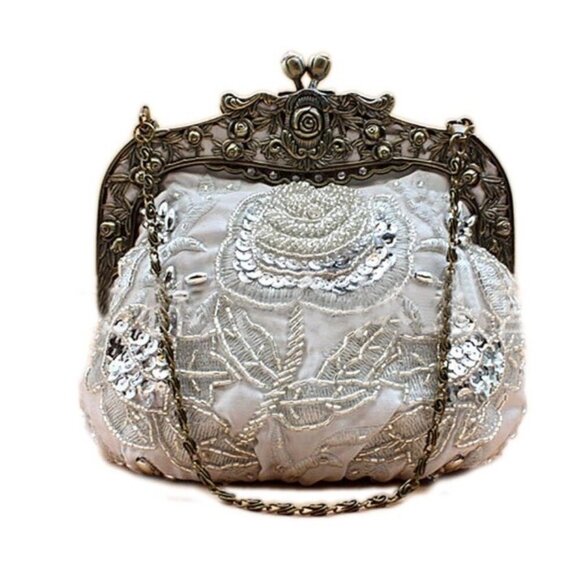 Vintage Style Purse White Satin Embroidered Small Purse With Brass Frame & Chain - Picture 1 of 8